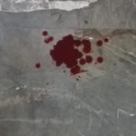 La detienen por golpear a niña de 2 años en Metro Candelaria