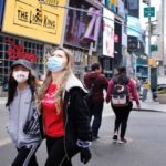 Comienza cierre de escuelas bares y restaurantes en Estados Unidos
