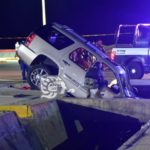 Vuelca camioneta en el malecón de Coatzacoalcos; trasciende tiroteo
