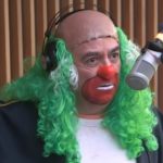 Eres un pin… presidente: ‘Brozo’ desata polémica tras insultar a AMLO