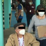 Vacunan contra COVID-19 a abuelito de 103 años en Veracruz