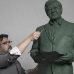 Elaboran estatua de AMLO, para reconocer sus éxitos durante su gobierno