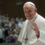 Papa Francisco envía 15 mil helados a reos en Roma por onda de calor